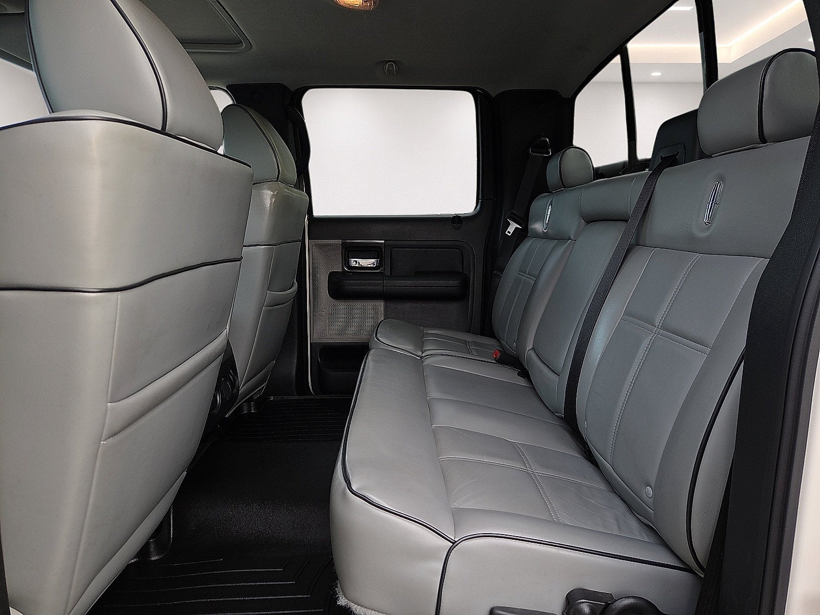 2008 Lincoln Mark LT Base
