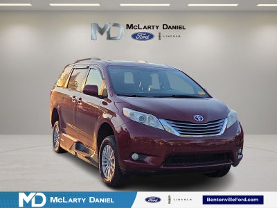 2017 Toyota Sienna L 7 Passenger