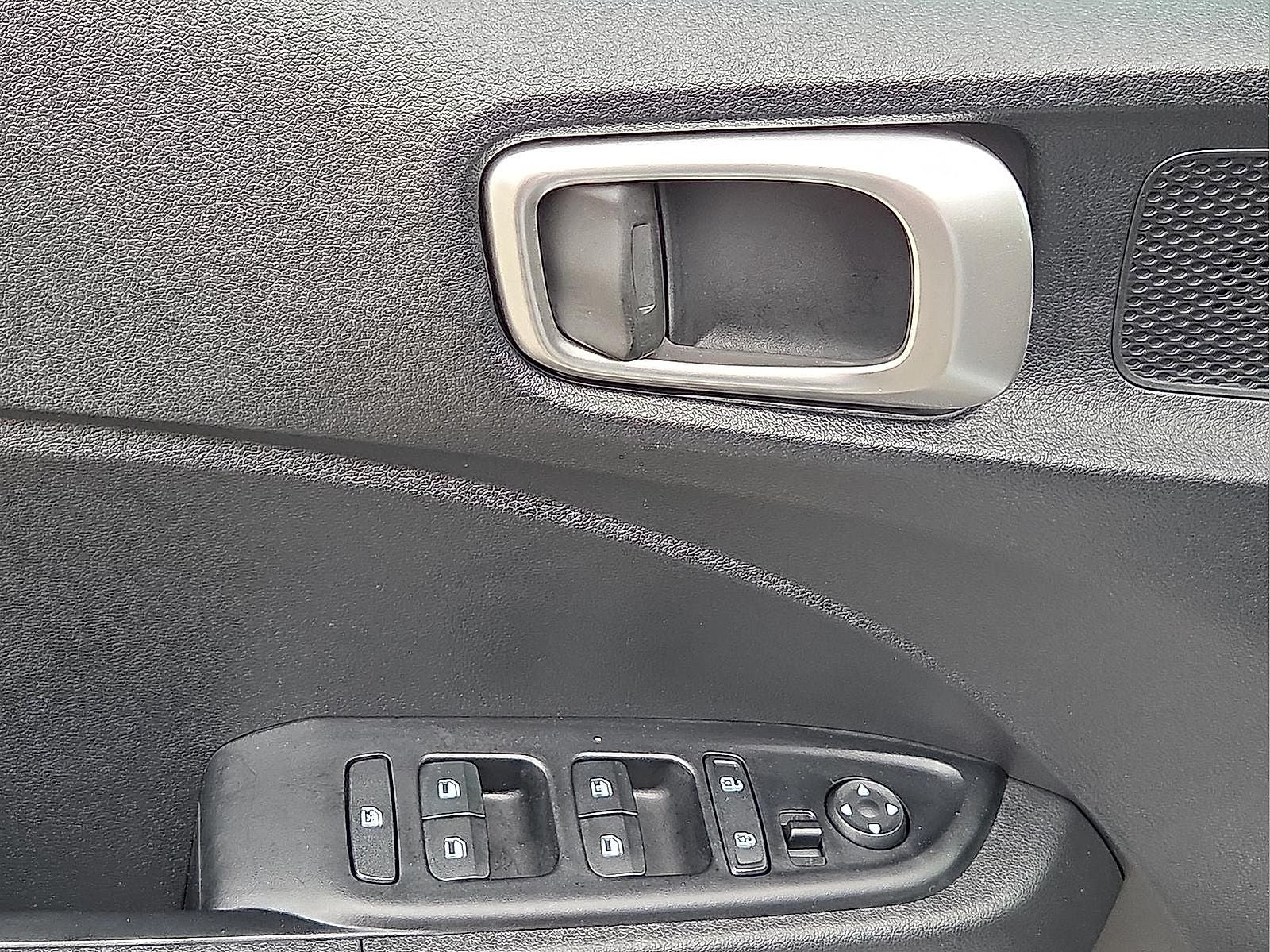 2025 Hyundai Venue SE