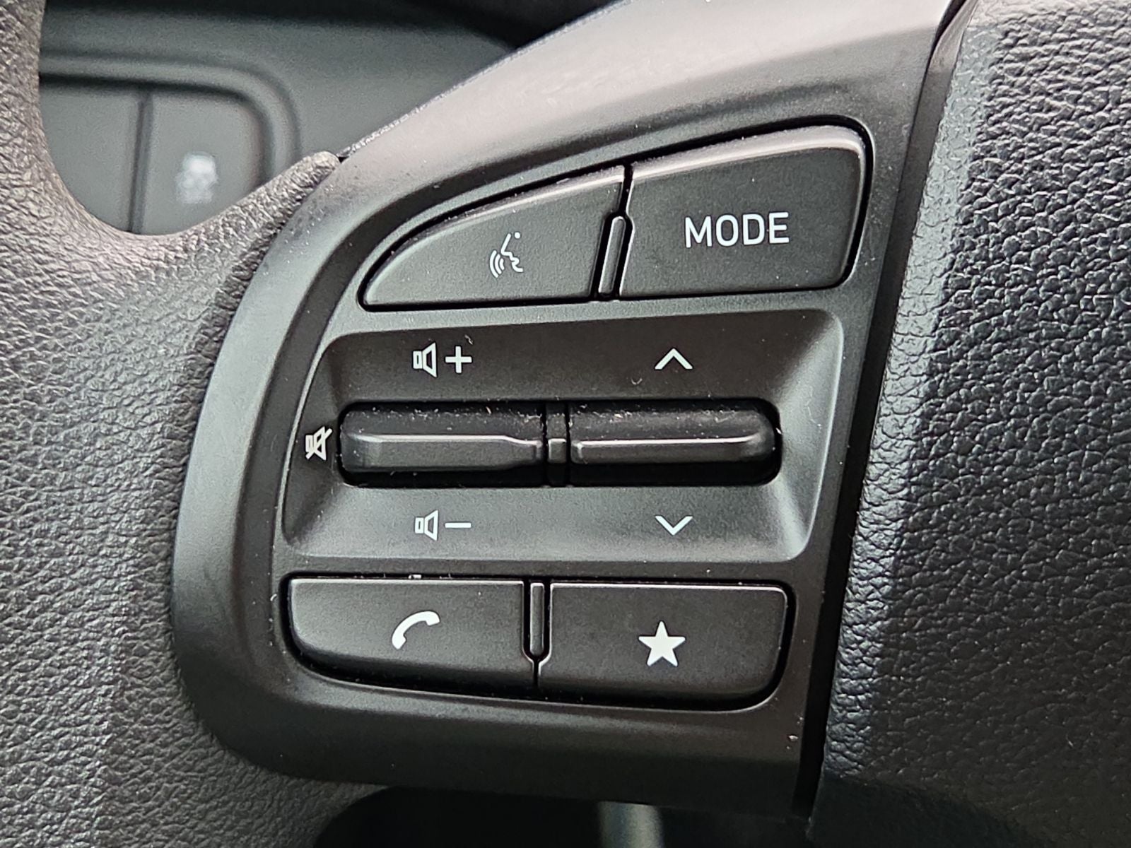 2025 Hyundai Venue SE