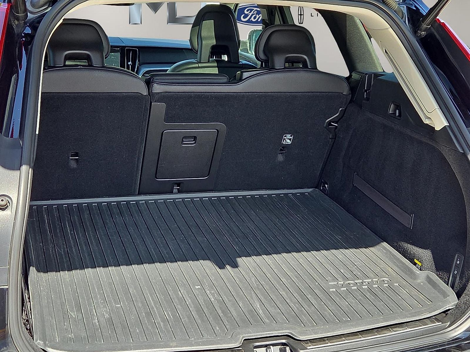 2018 Volvo XC60 T6 Momentum