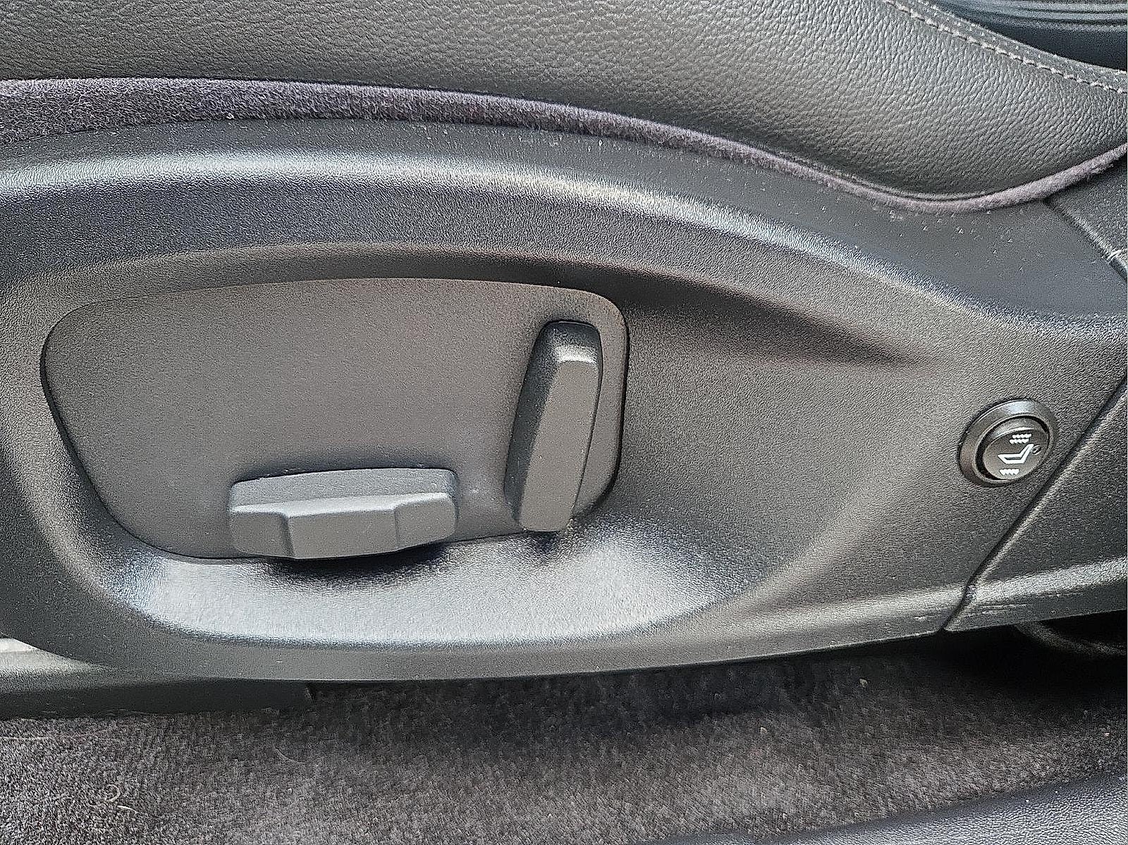 2020 Jaguar E-PACE Base