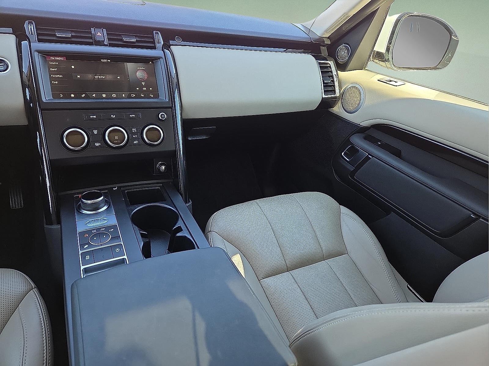 2019 Land Rover Discovery SE