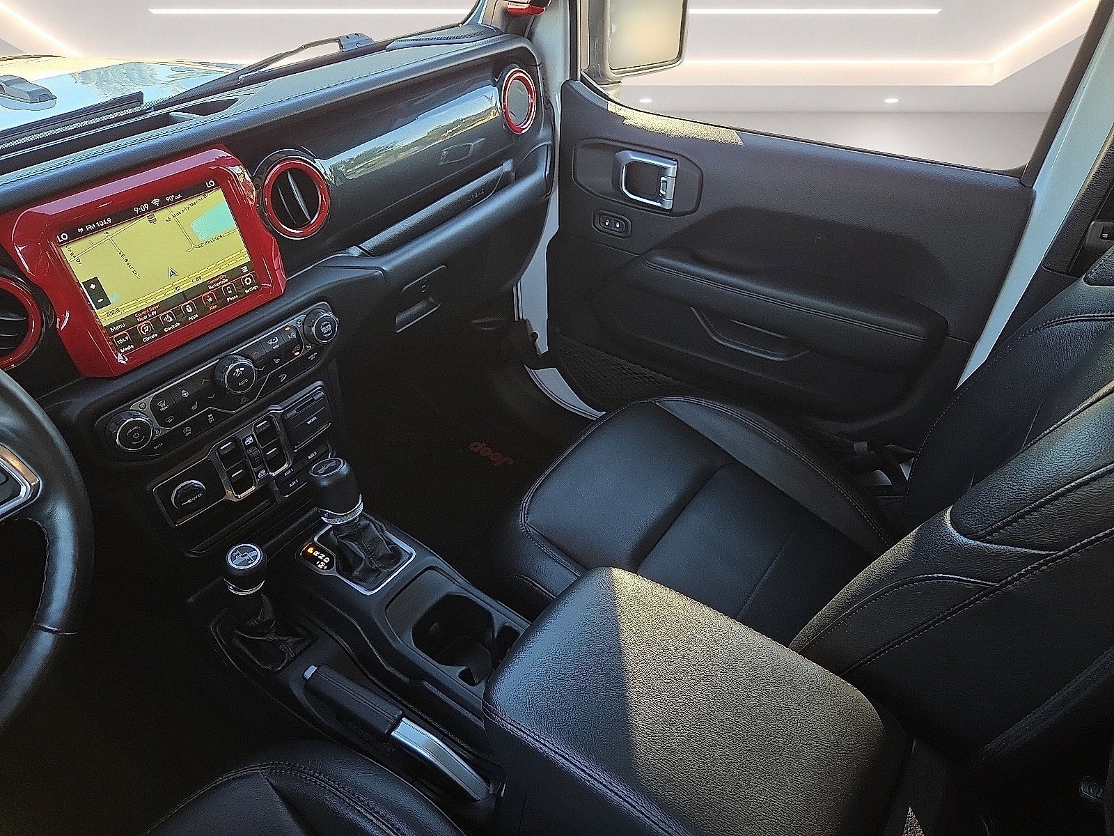 2020 Jeep Wrangler Unlimited Sahara Altitude