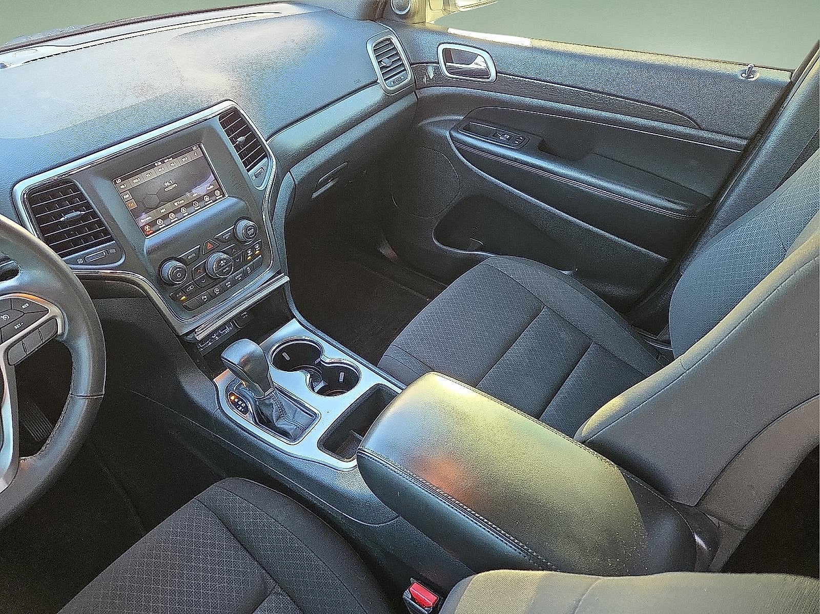 2018 Jeep Grand Cherokee Laredo 4x4