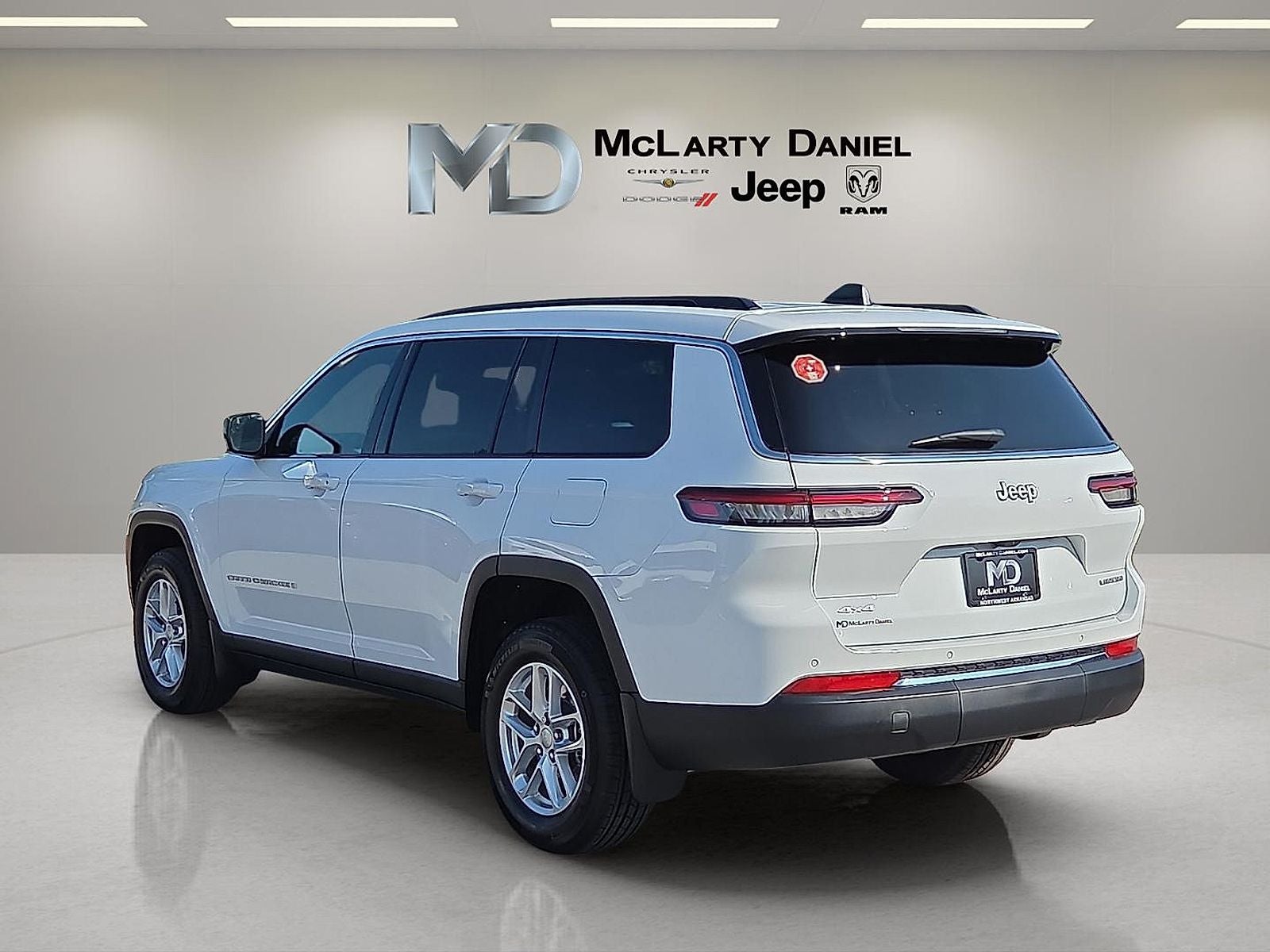2025 Jeep Grand Cherokee L Laredo X 4x4