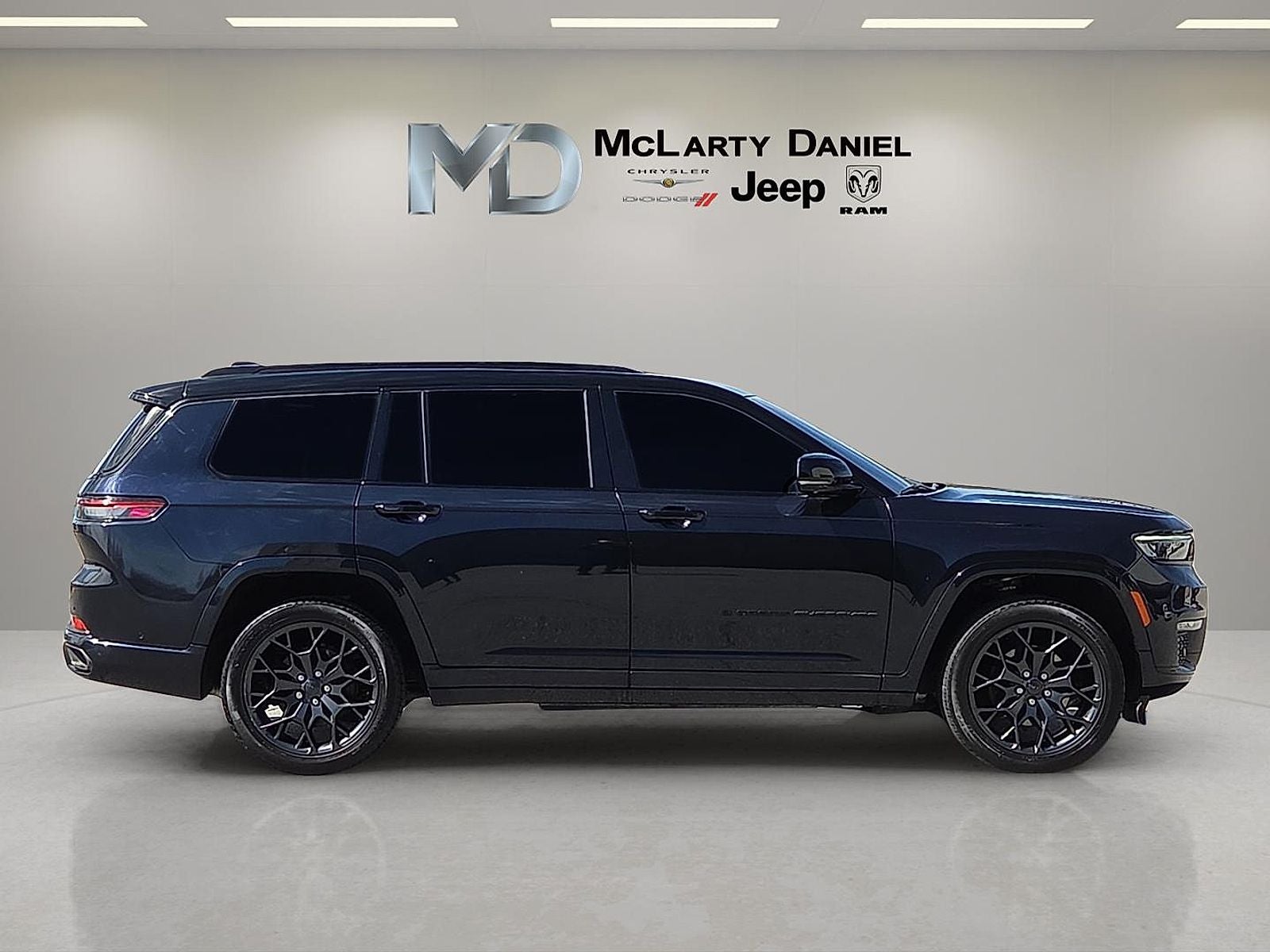 2023 Jeep Grand Cherokee L Summit 4x4