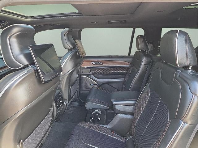 2023 Jeep Grand Cherokee L Summit 4x4