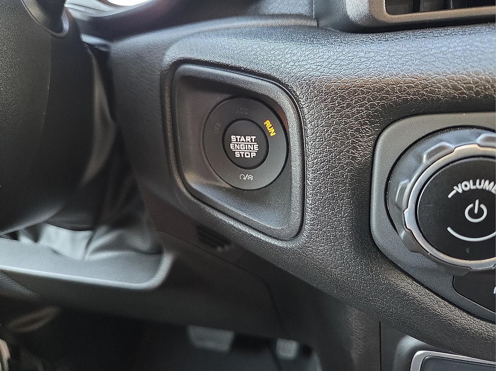2025 Jeep Gladiator Nighthawk