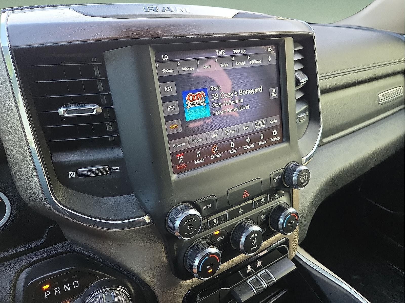 2021 RAM 1500 Laramie Crew Cab 4x4 5'7' Box