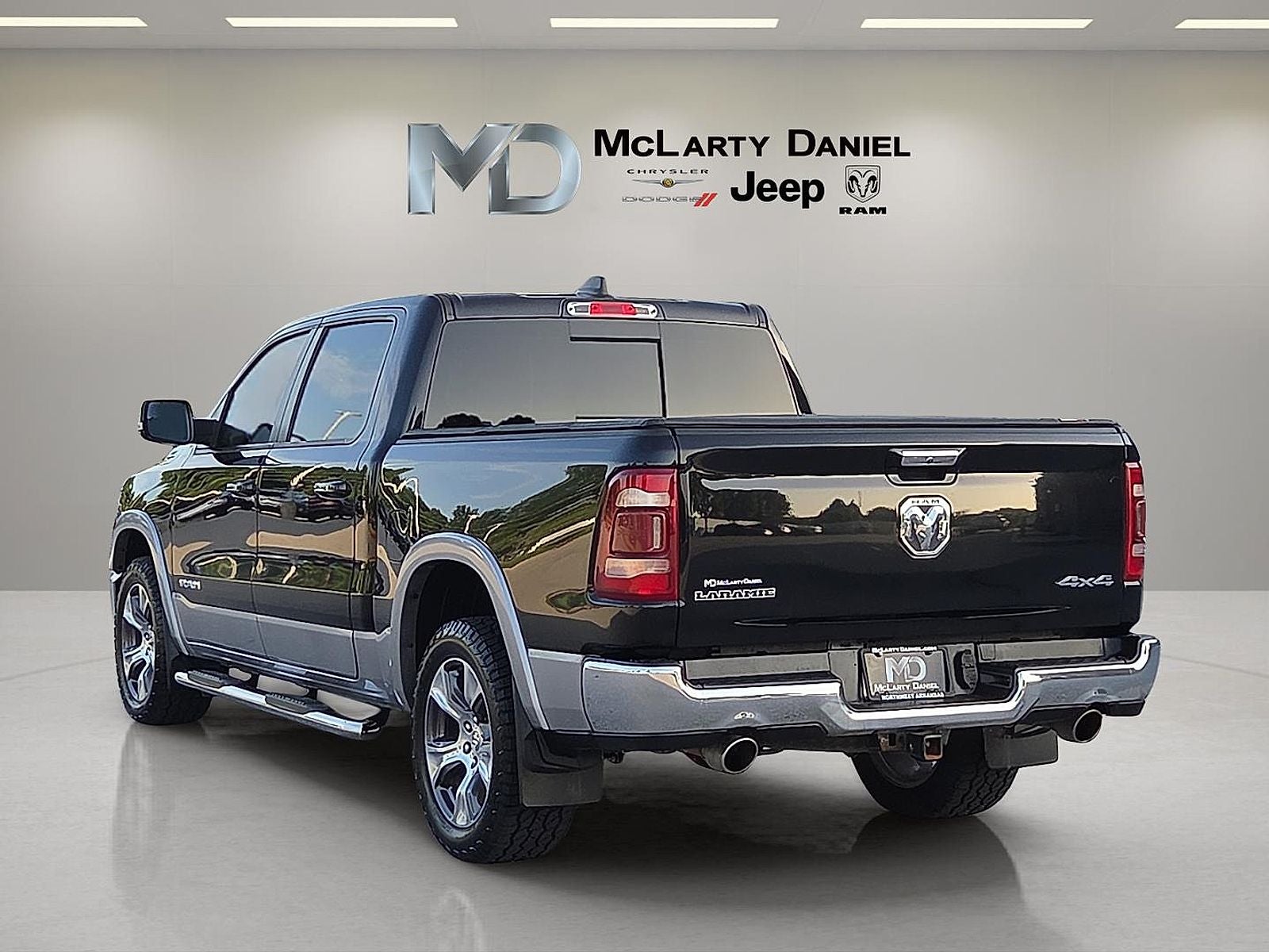 2021 RAM 1500 Laramie Crew Cab 4x4 5'7' Box