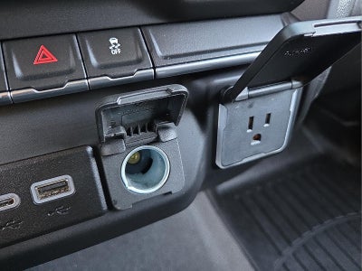 2022 Chevrolet Silverado 1500 4WD Crew Cab Short Bed Custom