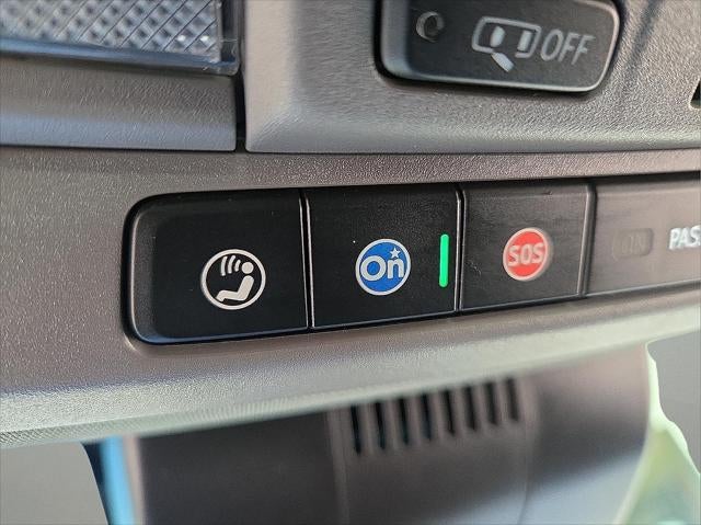 2022 Chevrolet Silverado 1500 4WD Crew Cab Short Bed Custom