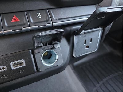 2022 Chevrolet Silverado 1500 4WD Crew Cab Short Bed Custom