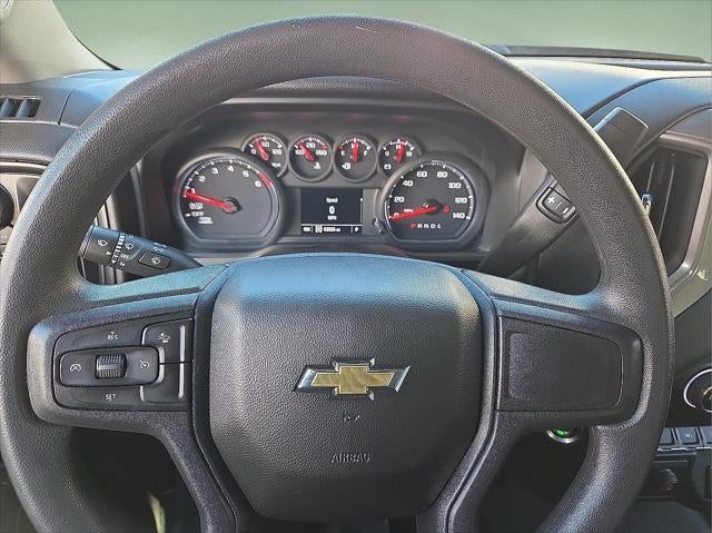 2022 Chevrolet Silverado 1500 4WD Crew Cab Short Bed Custom