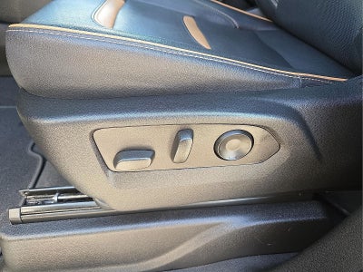 2023 GMC Yukon XL 4WD AT4