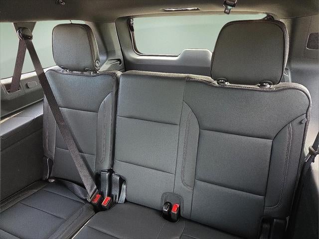 2025 Chevrolet Suburban 4WD High Country
