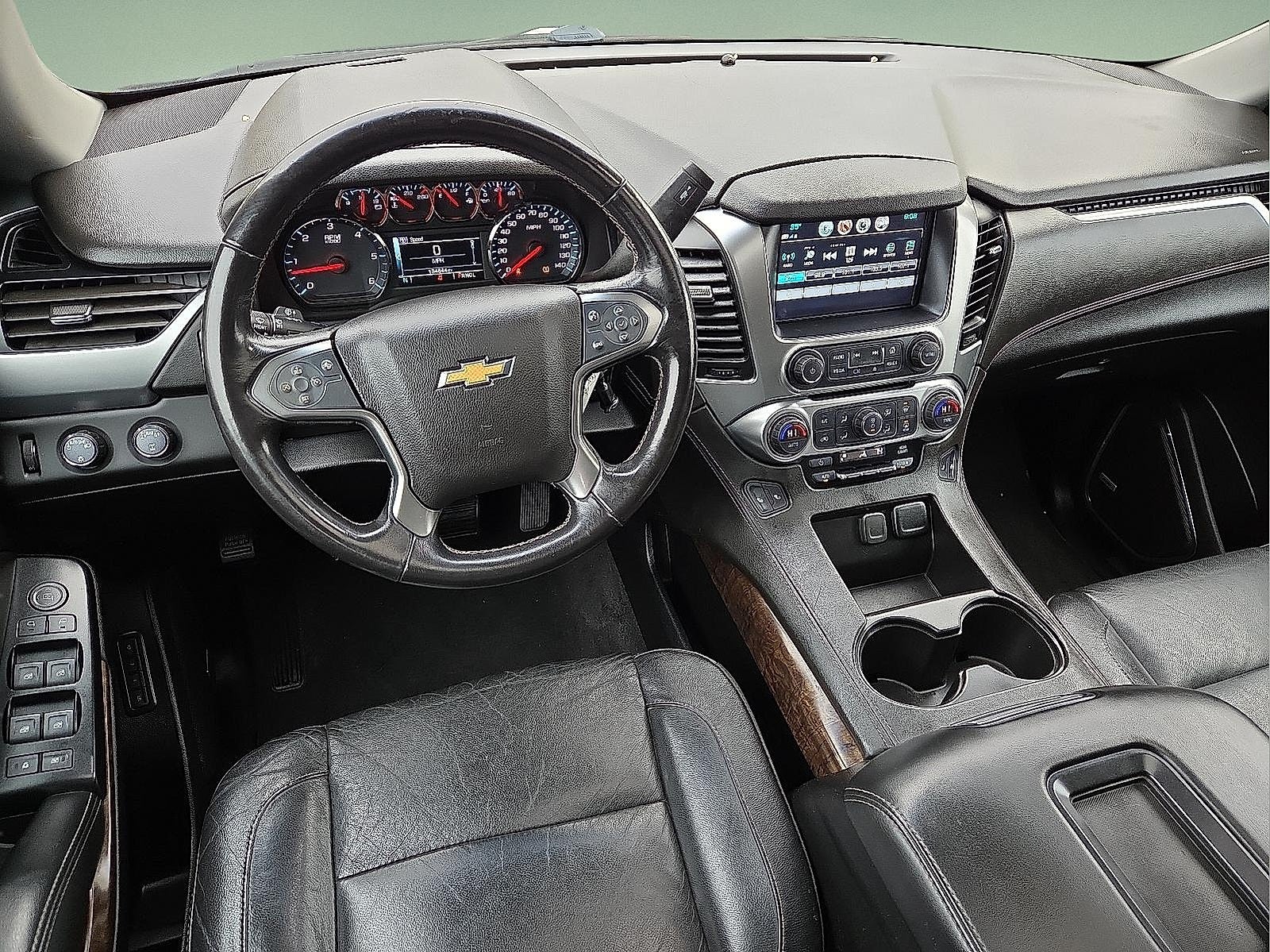 2020 Chevrolet Suburban 4WD LT