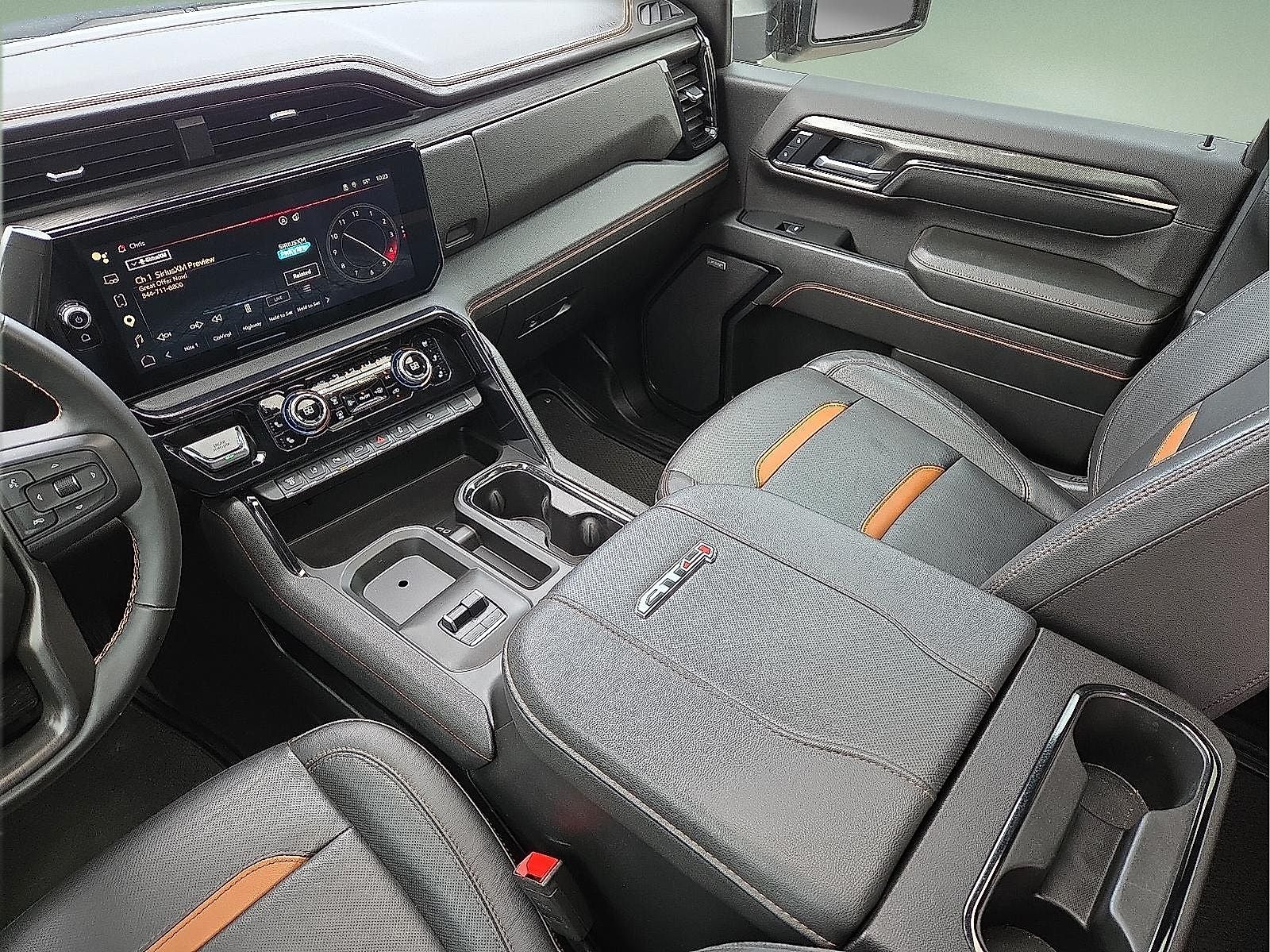 2025 GMC Sierra 2500HD 4WD Crew Cab Standard Bed AT4