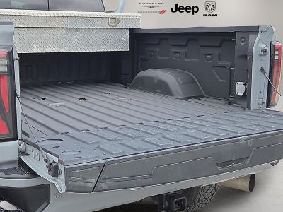 2025 GMC Sierra 2500HD 4WD Crew Cab Standard Bed AT4