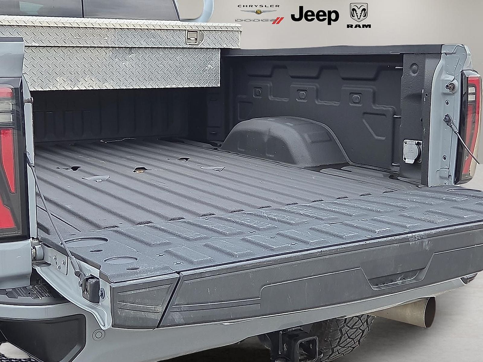 2025 GMC Sierra 2500HD 4WD Crew Cab Standard Bed AT4