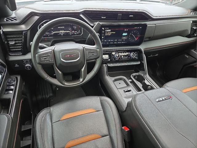 2025 GMC Sierra 2500HD 4WD Crew Cab Standard Bed AT4