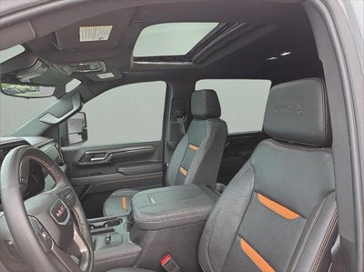 2025 GMC Sierra 2500HD 4WD Crew Cab Standard Bed AT4