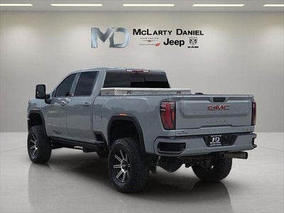 2025 GMC Sierra 2500HD 4WD Crew Cab Standard Bed AT4