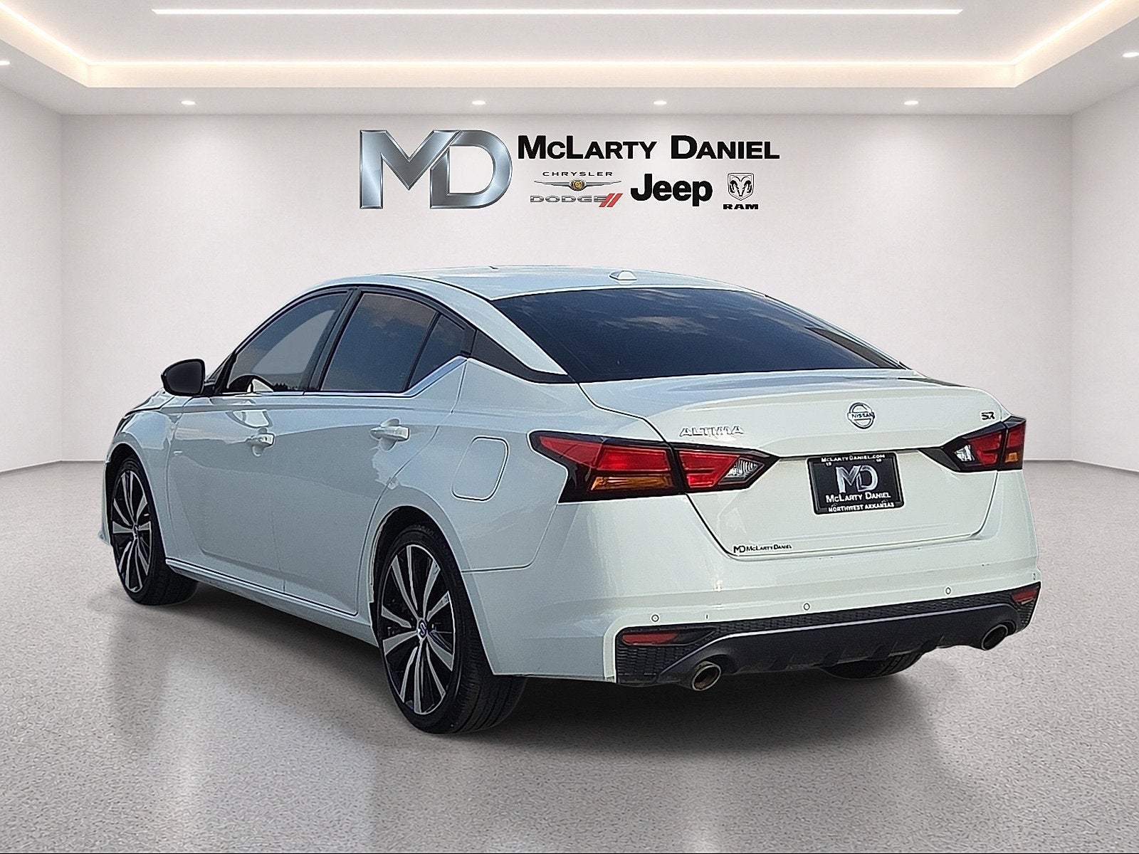 2021 Nissan Altima SR FWD