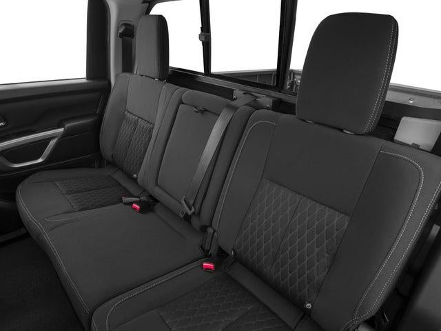 2017 Nissan TITAN SV