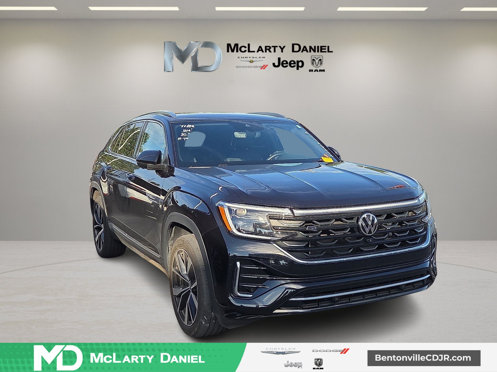 2024 Volkswagen Atlas Cross Sport 2.0T SEL Premium R-Line