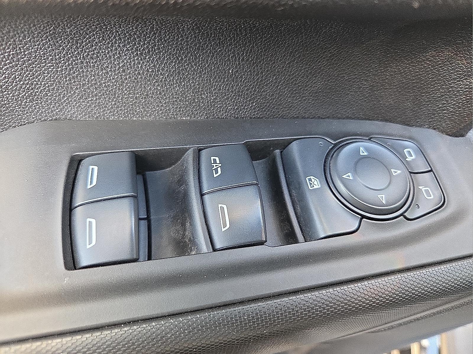 2025 Chevrolet Silverado 2500HD 4WD Crew Cab Standard Bed Custom