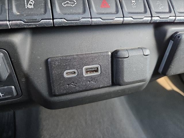 2025 Chevrolet Silverado 2500HD 4WD Crew Cab Standard Bed Custom