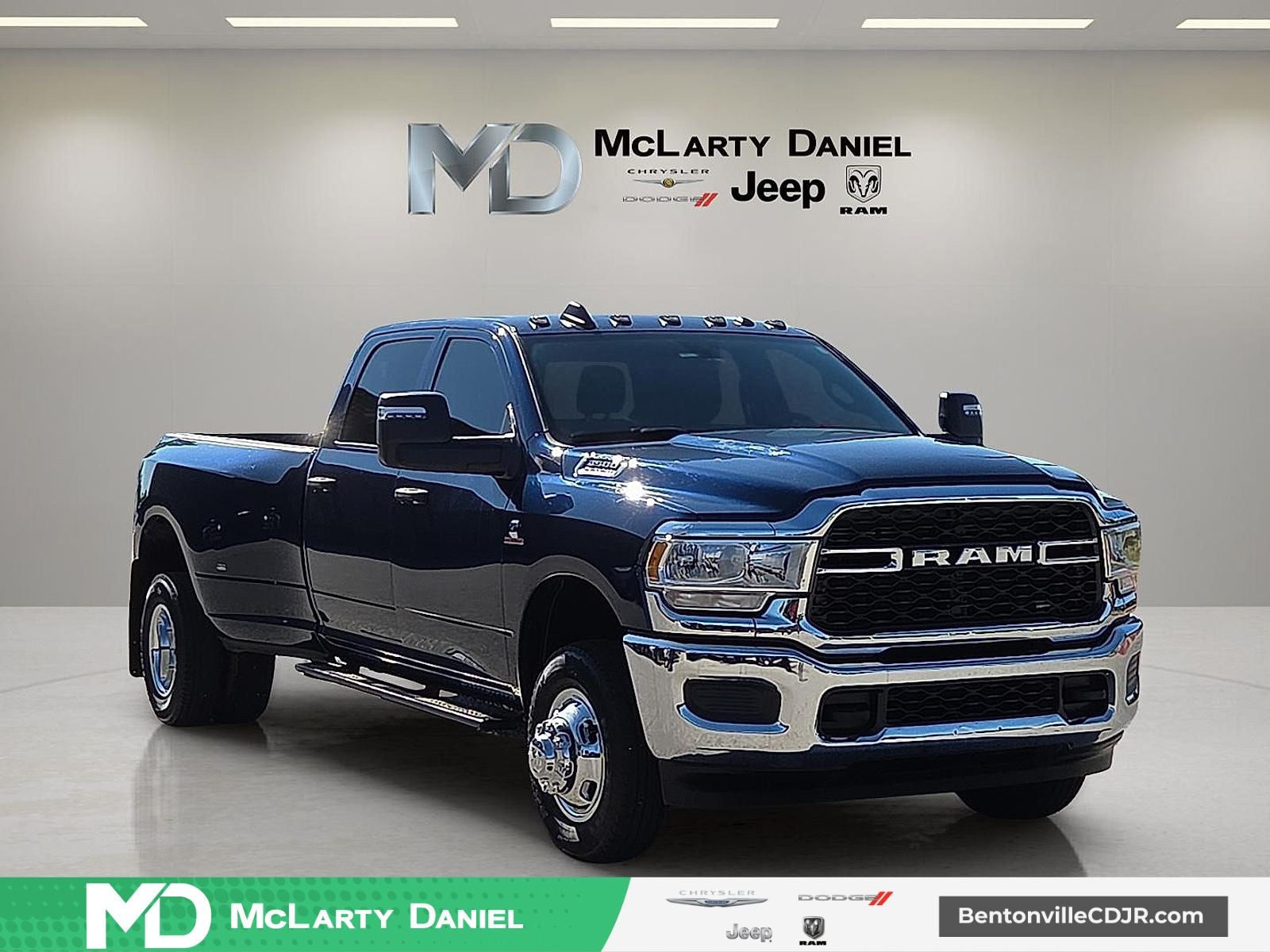 2024 RAM 3500 Tradesman Crew Cab 4x4 8' Box