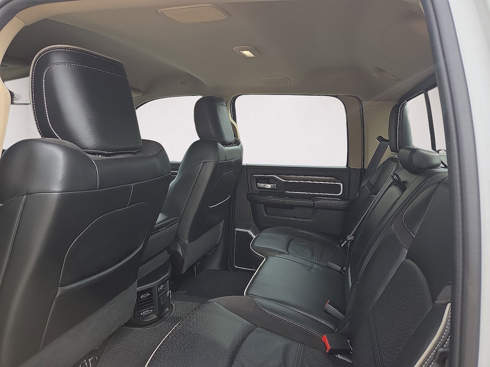 2022 RAM 2500 Laramie Crew Cab 4x4 6'4' Box