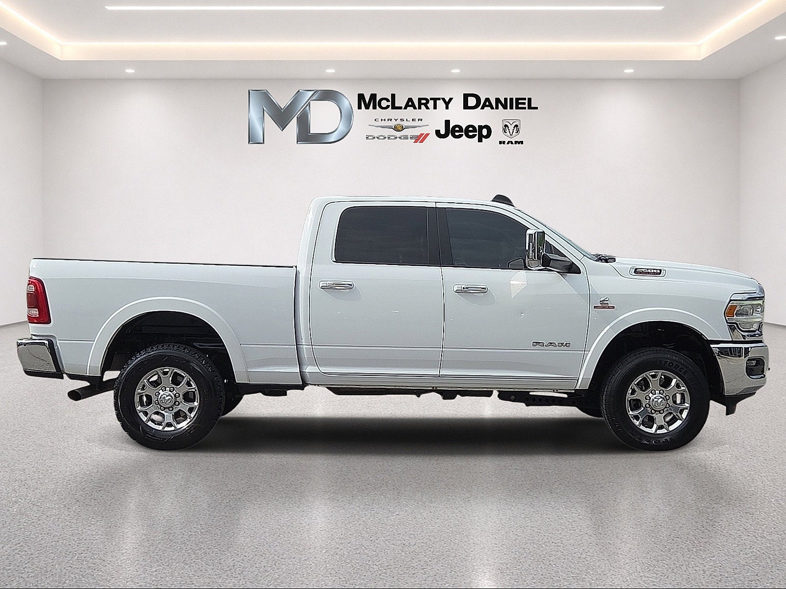 2022 RAM 2500 Laramie Crew Cab 4x4 6'4' Box
