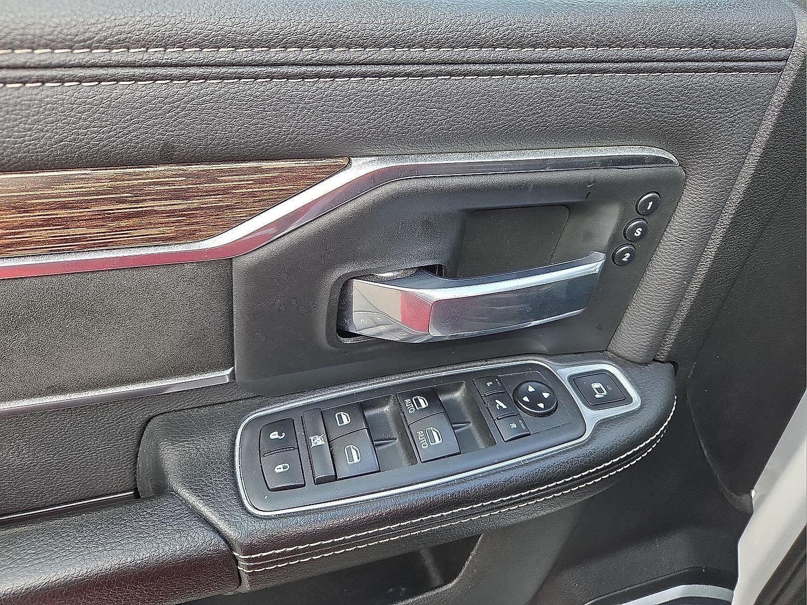 2020 RAM 2500 Laramie Crew Cab 4X4 6'4' Box