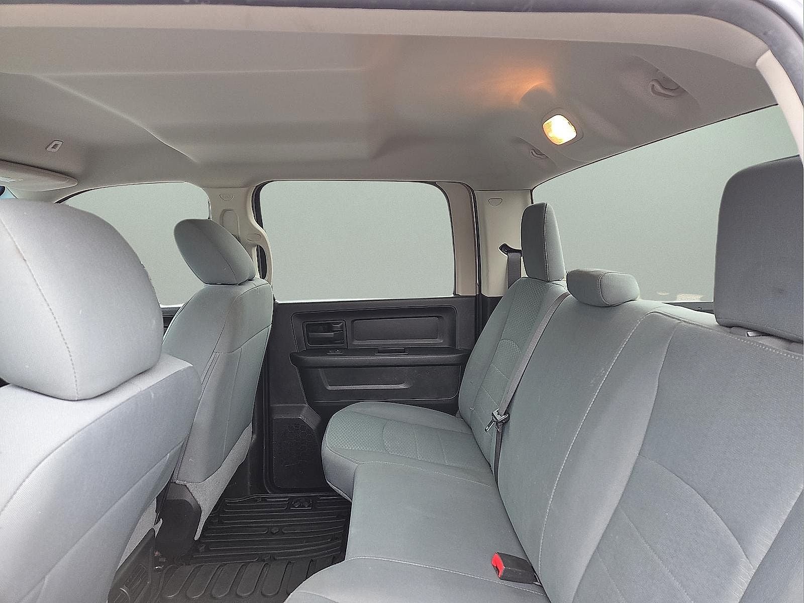 2018 RAM 2500 Tradesman Crew Cab 4x4 8' Box