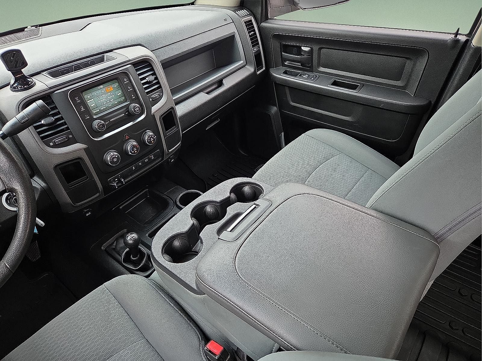 2018 RAM 2500 Tradesman Crew Cab 4x4 8' Box