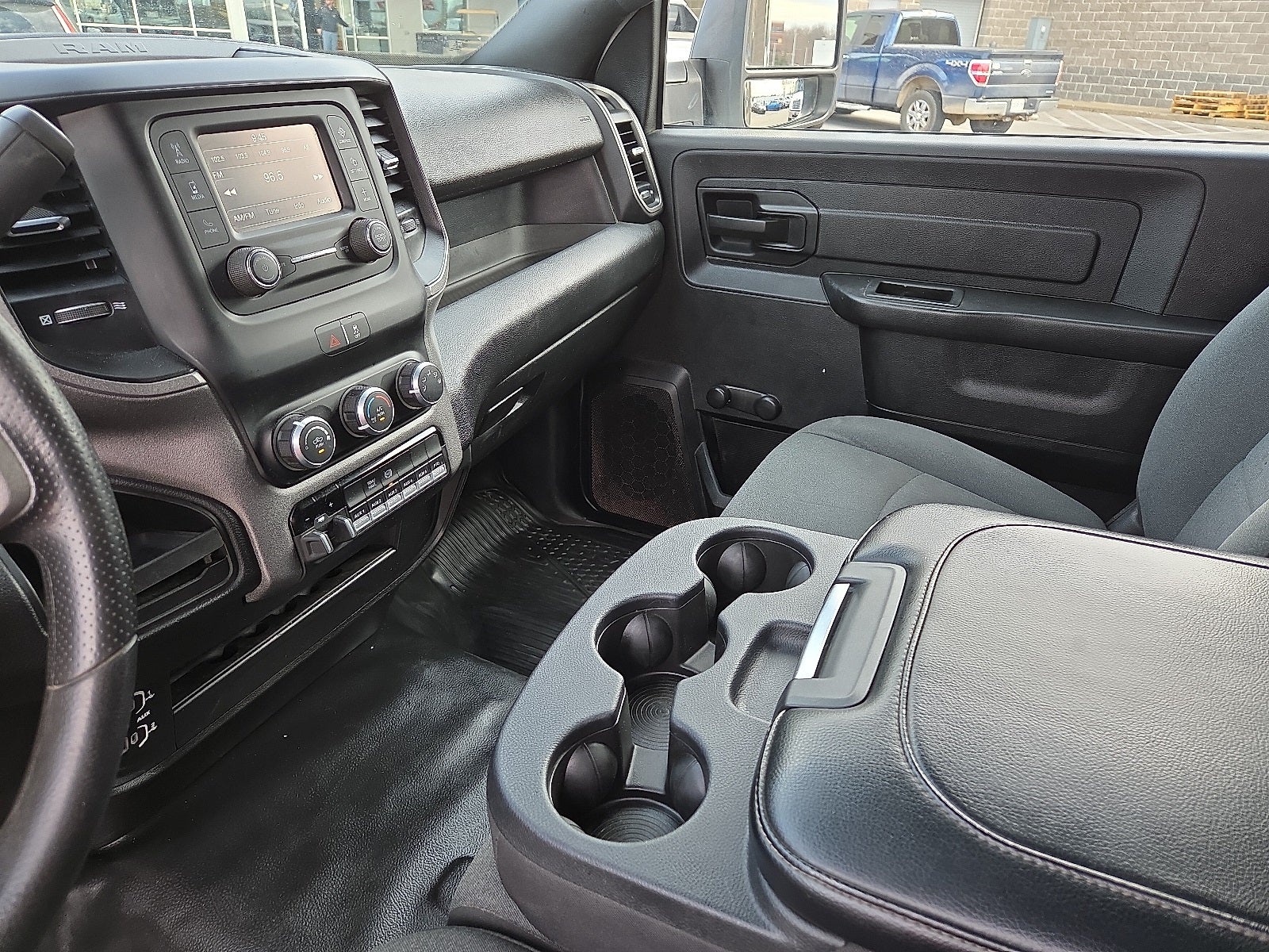 2023 RAM 5500 Chassis Tradesman/SLT