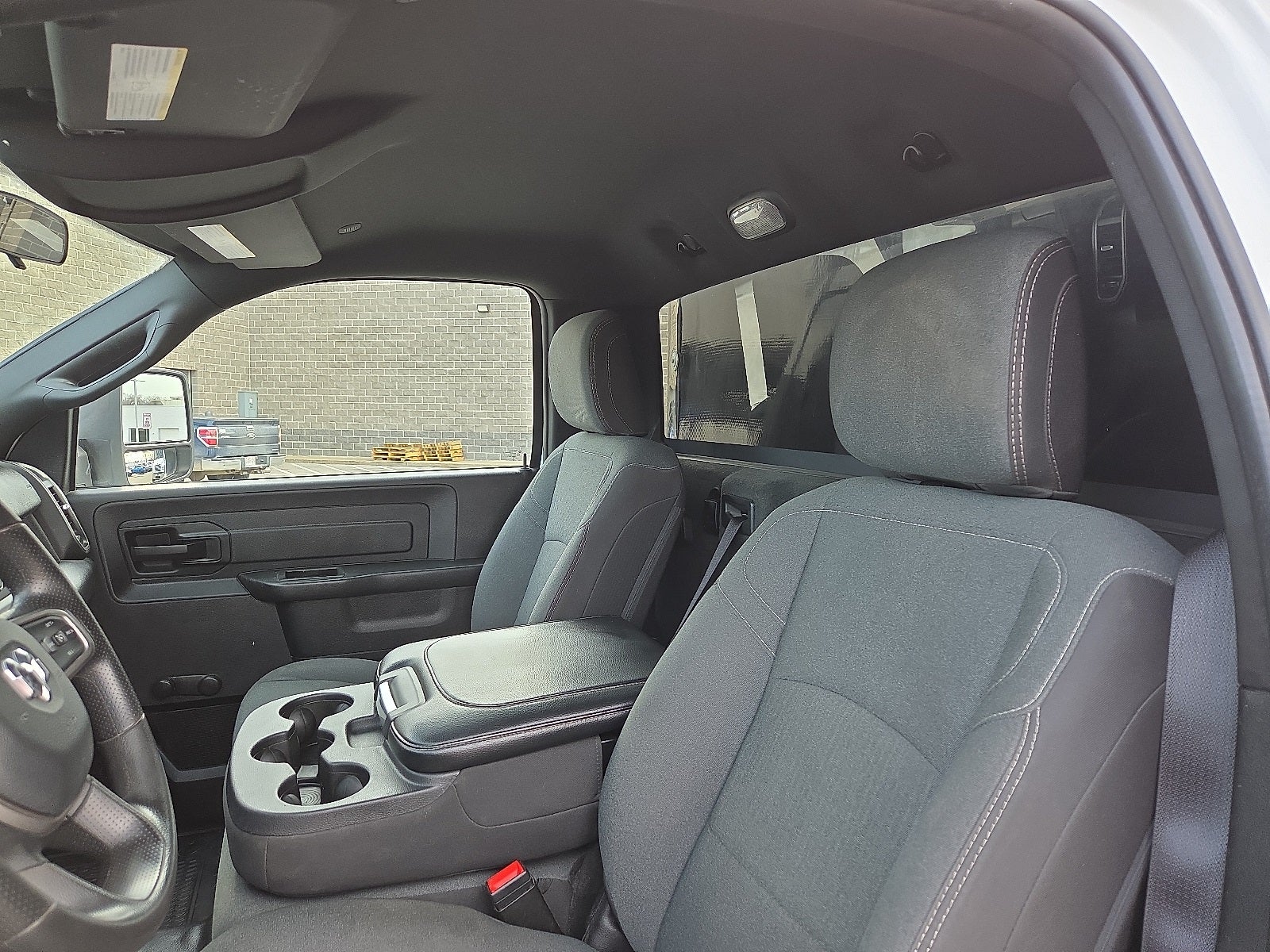 2023 RAM 5500 Chassis Tradesman/SLT