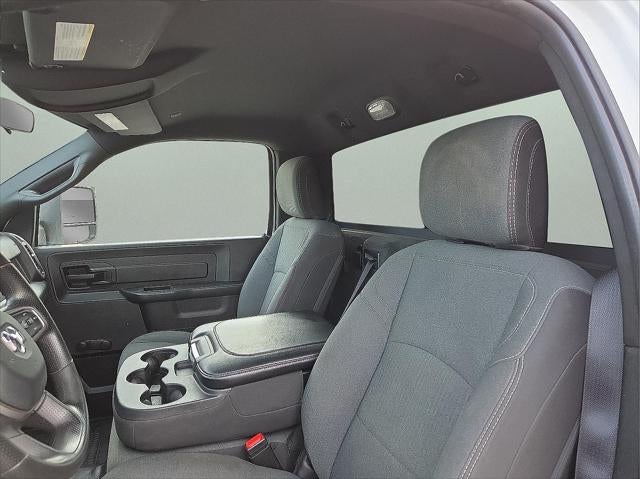 2023 RAM 5500 Chassis Tradesman/SLT