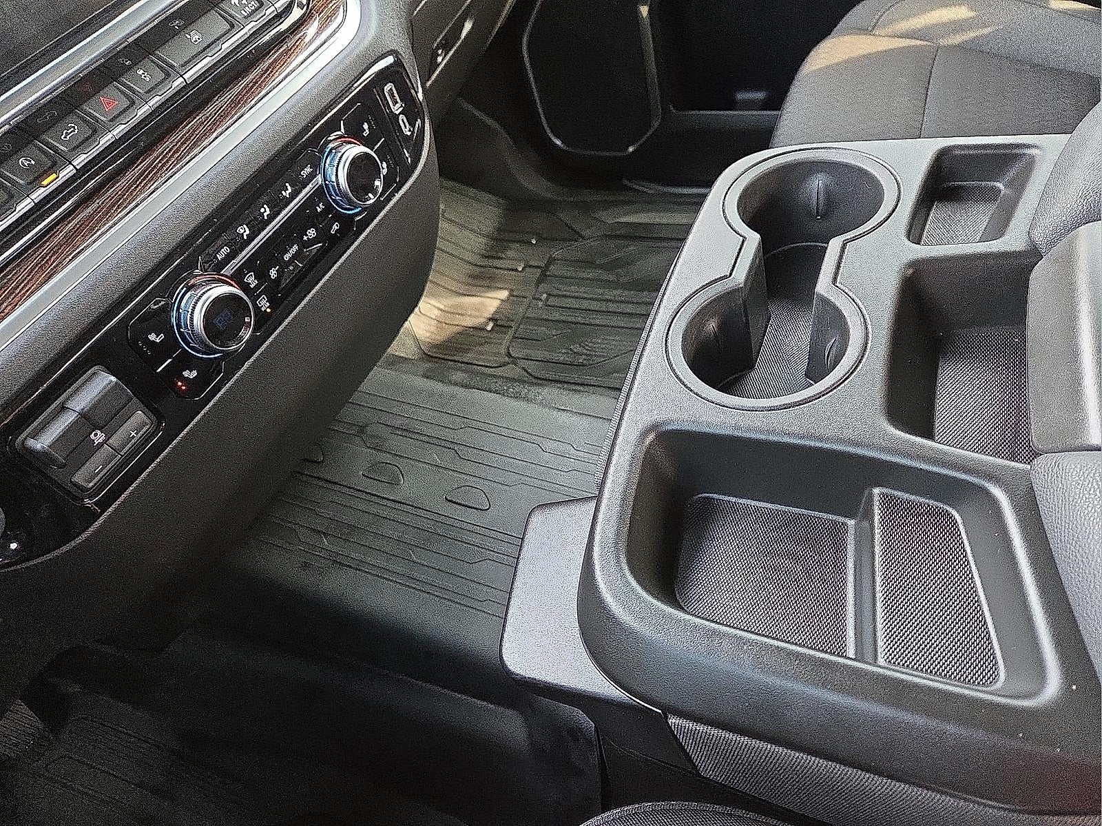 2025 GMC Sierra 1500 4WD Crew Cab Short Box Elevation with 3SB