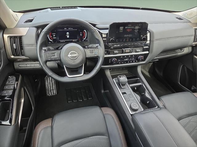 2025 Nissan Pathfinder Platinum 4WD