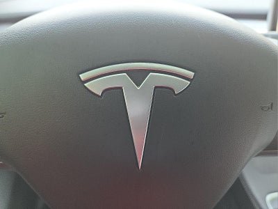 2025 Tesla Model Y Long Range Dual Motor Rear-Wheel Drive