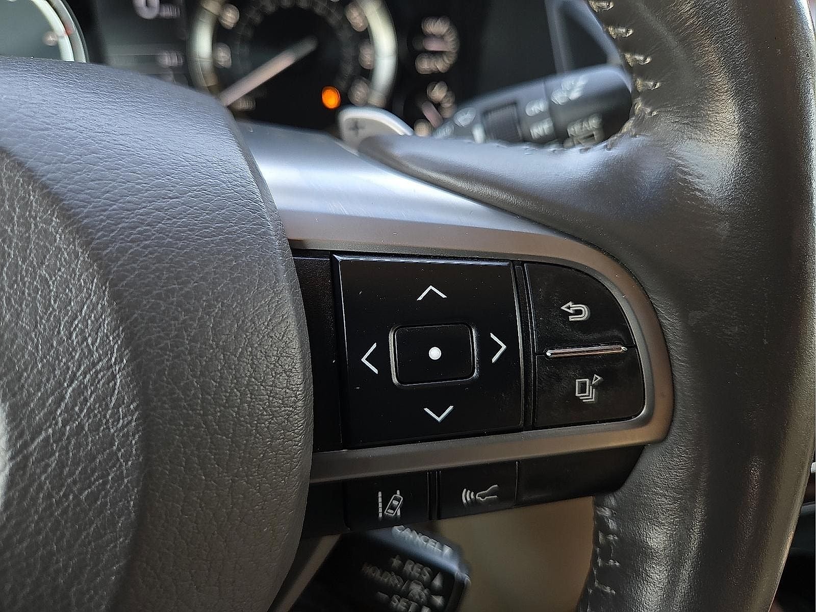 2020 Lexus LX 570 Two-Row