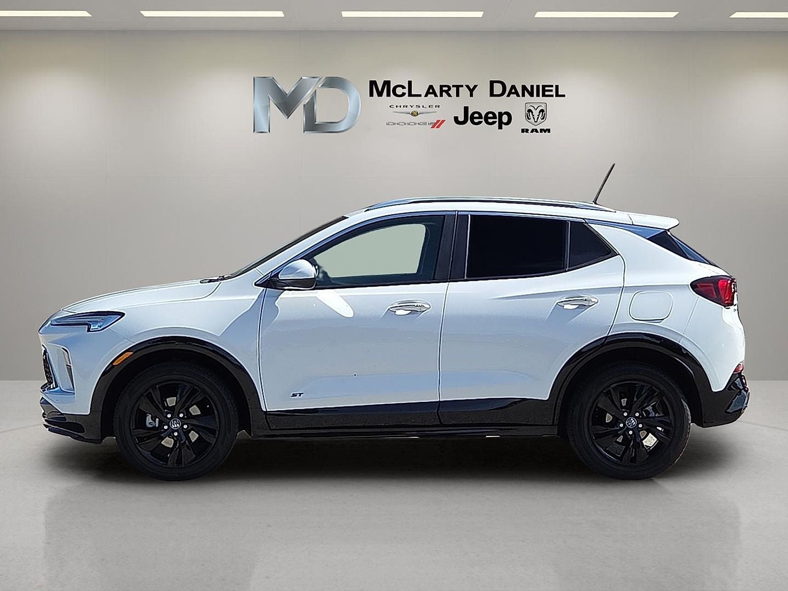 2025 Buick Encore GX Sport Touring FWD