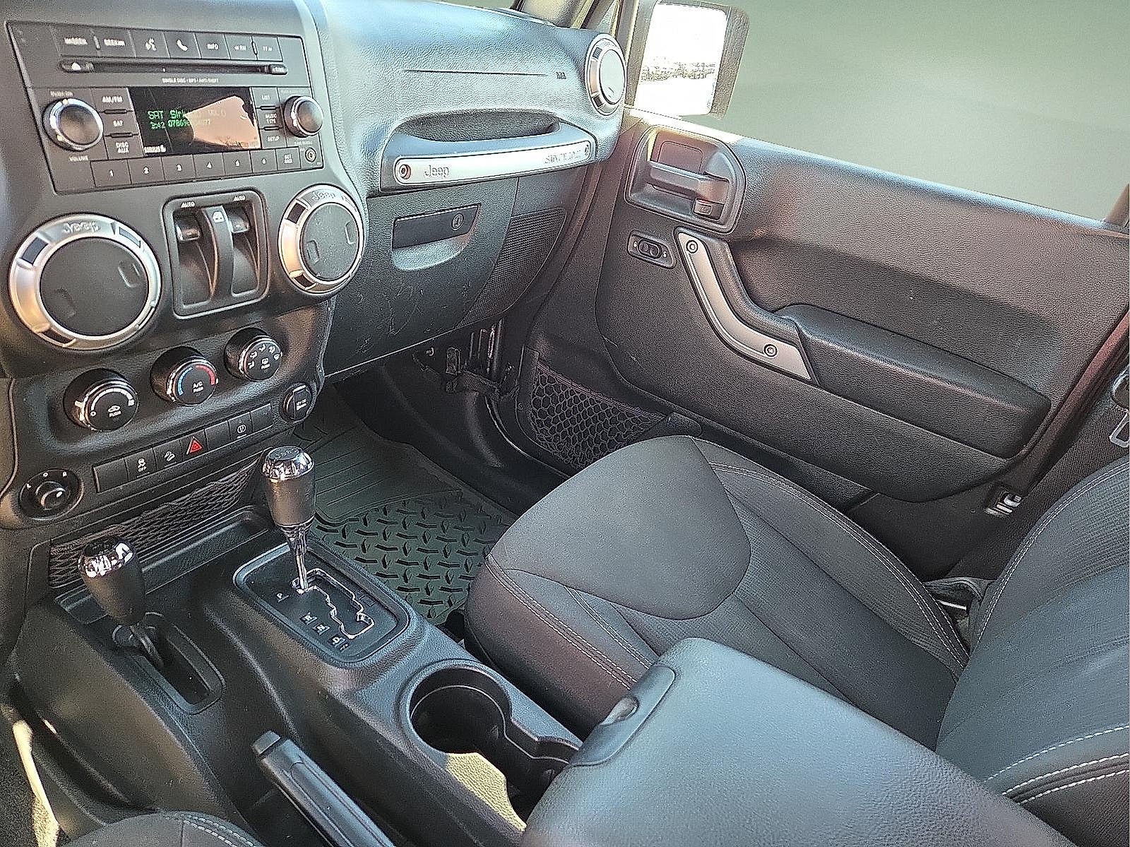 2017 Jeep Wrangler Sahara 4x4