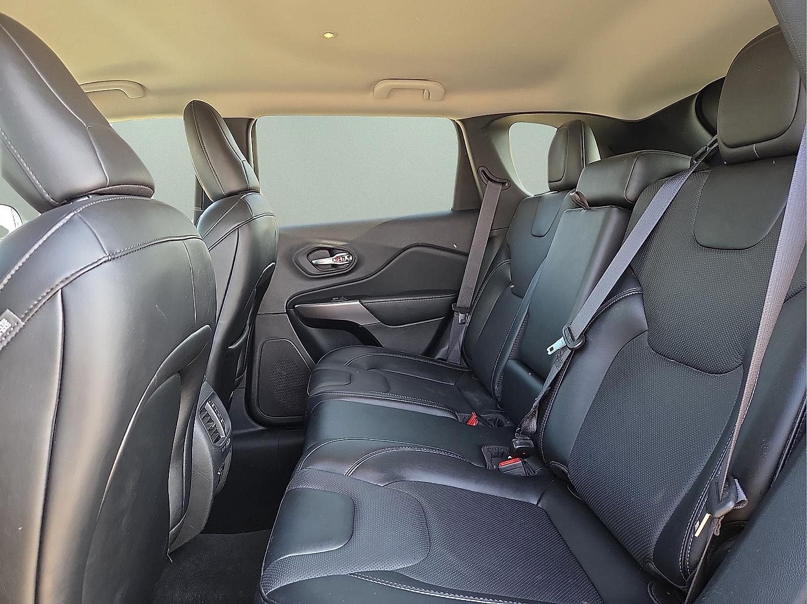 2022 Jeep Cherokee Latitude Lux 4x4