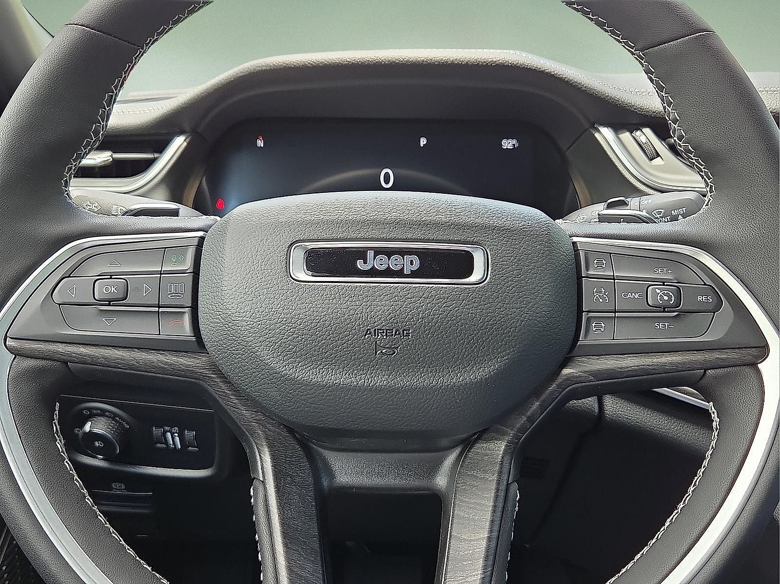 2025 Jeep Grand Cherokee L Limited 4x4